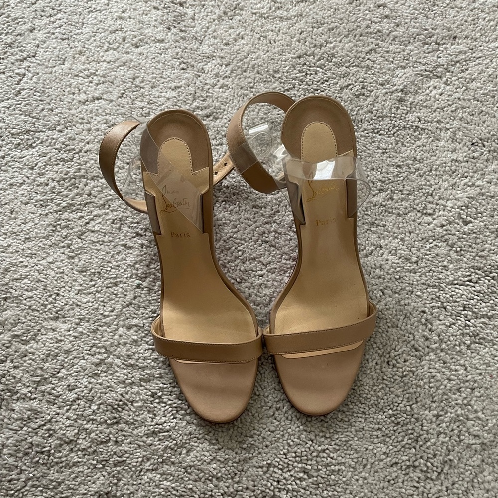 🤩✨Christian louboutin sandals with heel